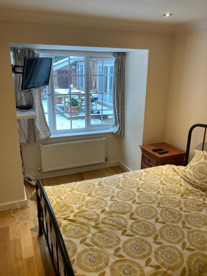 9 Chudleigh Close Apartman Bedford Kültér fotó