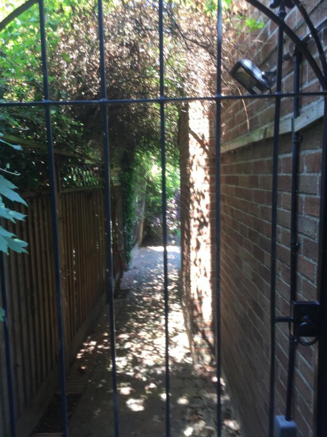 9 Chudleigh Close Apartman Bedford Kültér fotó